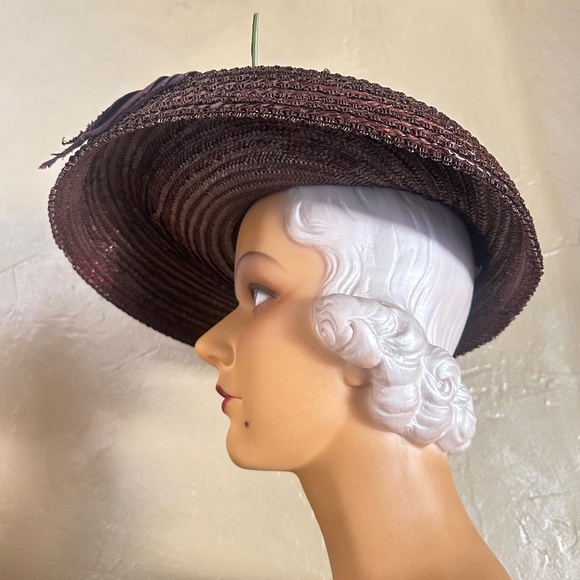 ELEGANT 1940s\' BROWN STRAW WIDE BRIM HAT WITH FABRIC FLOWERS & GROSGRAIN BANDS main image 11